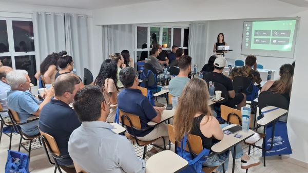 Águas de Bombinhas participa de encontro com empresários e reforça diálogo com a comunidade