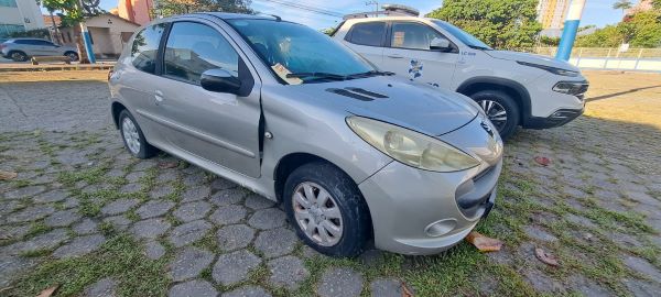 Veículo em situação de abandono é removido pela BC Trânsito