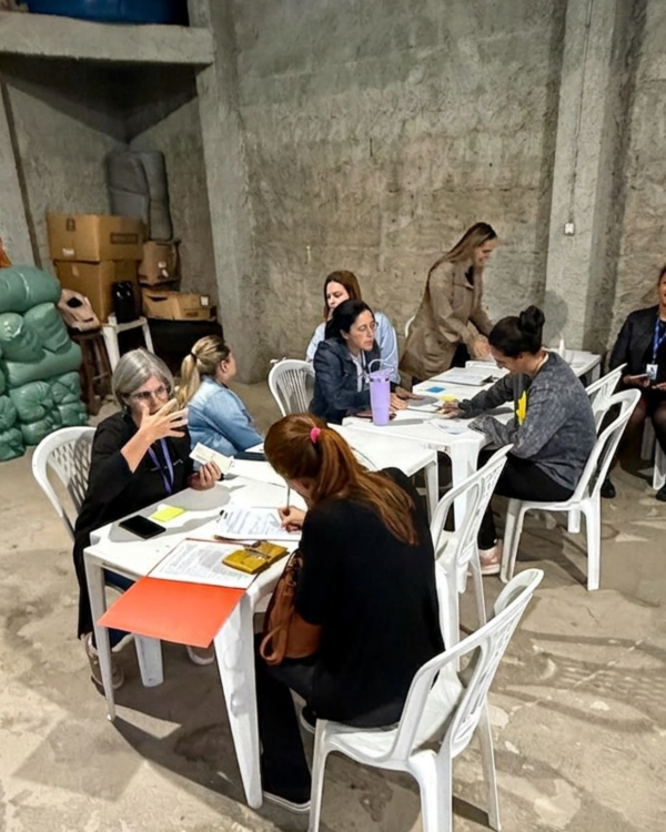Prefeitura de Porto Belo cadastra 33 famílias em área com decisão de reintegração de posse na Vila Nova